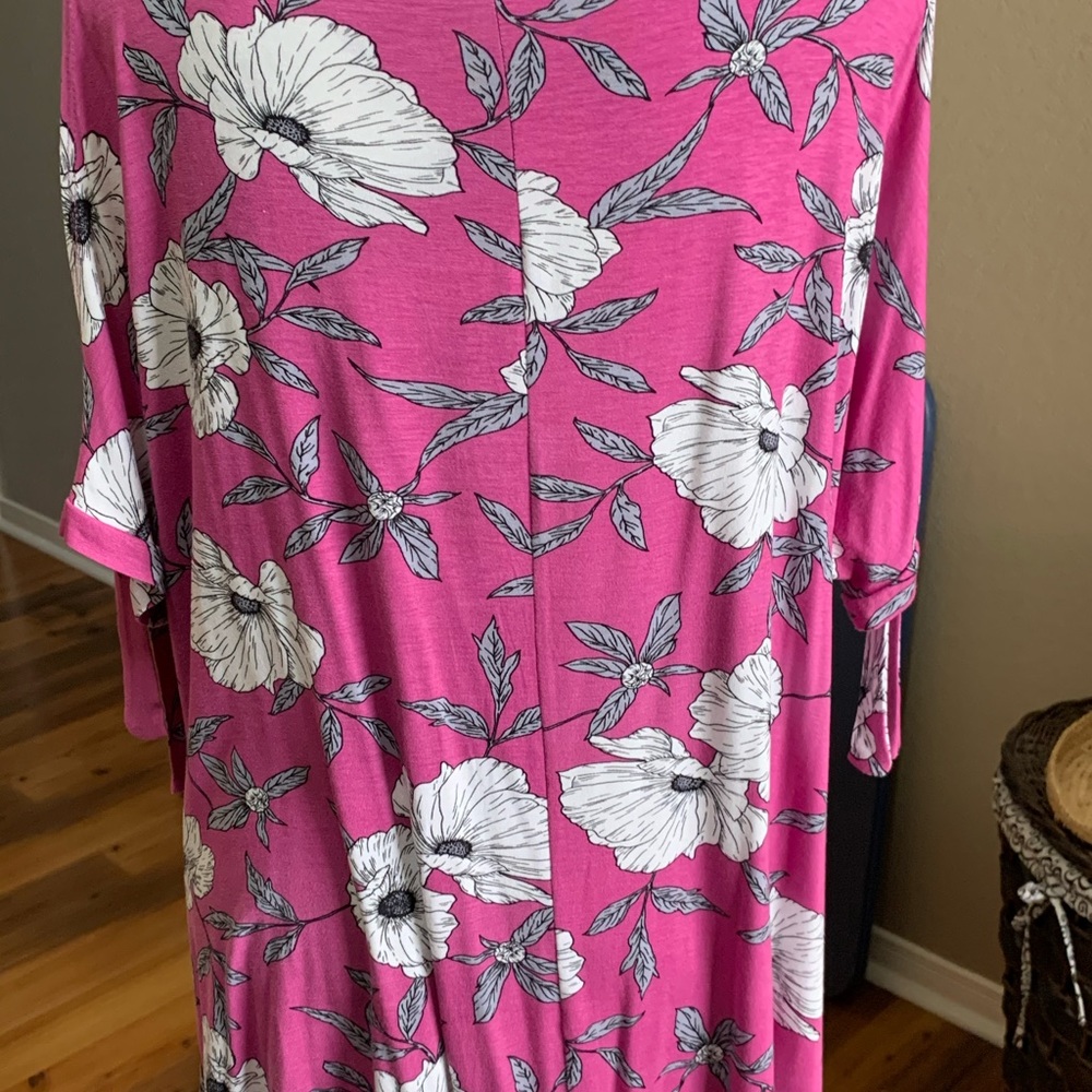 Cold Shoulder Top - Picture 6 of 7